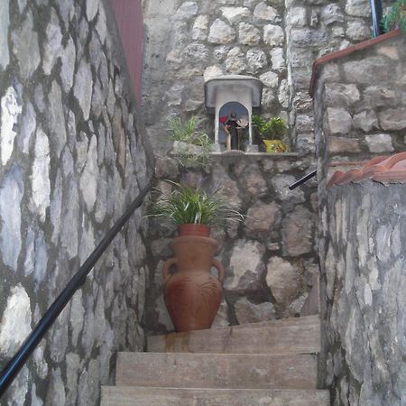 B&B L'Arcobaleno Σορέντο Εξωτερικό φωτογραφία